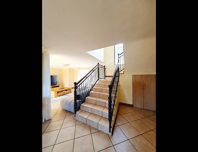 4 BEDROOM FREEHOLD FOR SALE IN CARLSWALD NORTH ESTATE